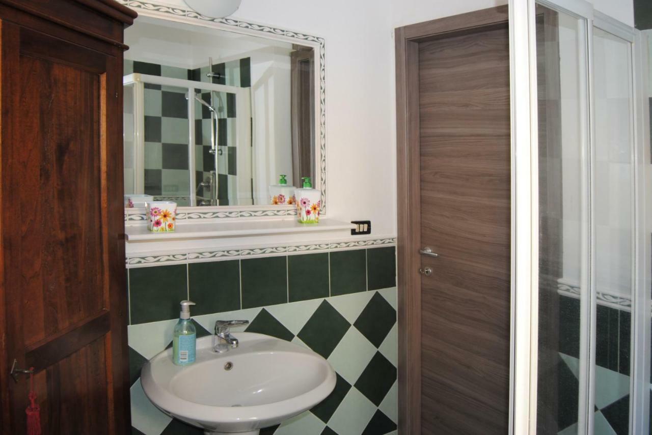 Il Cortile Bed and Breakfast Bra Buitenkant foto