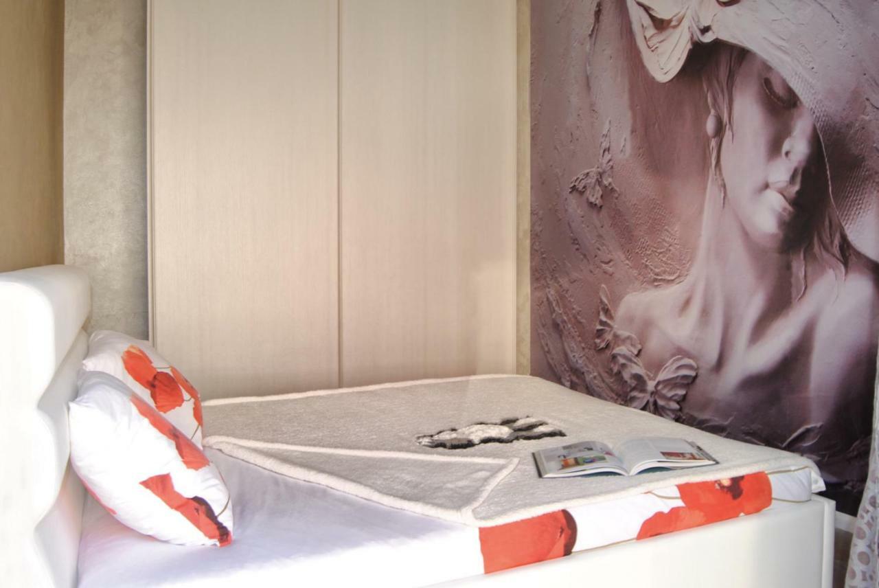 Il Cortile Bed and Breakfast Bra Buitenkant foto