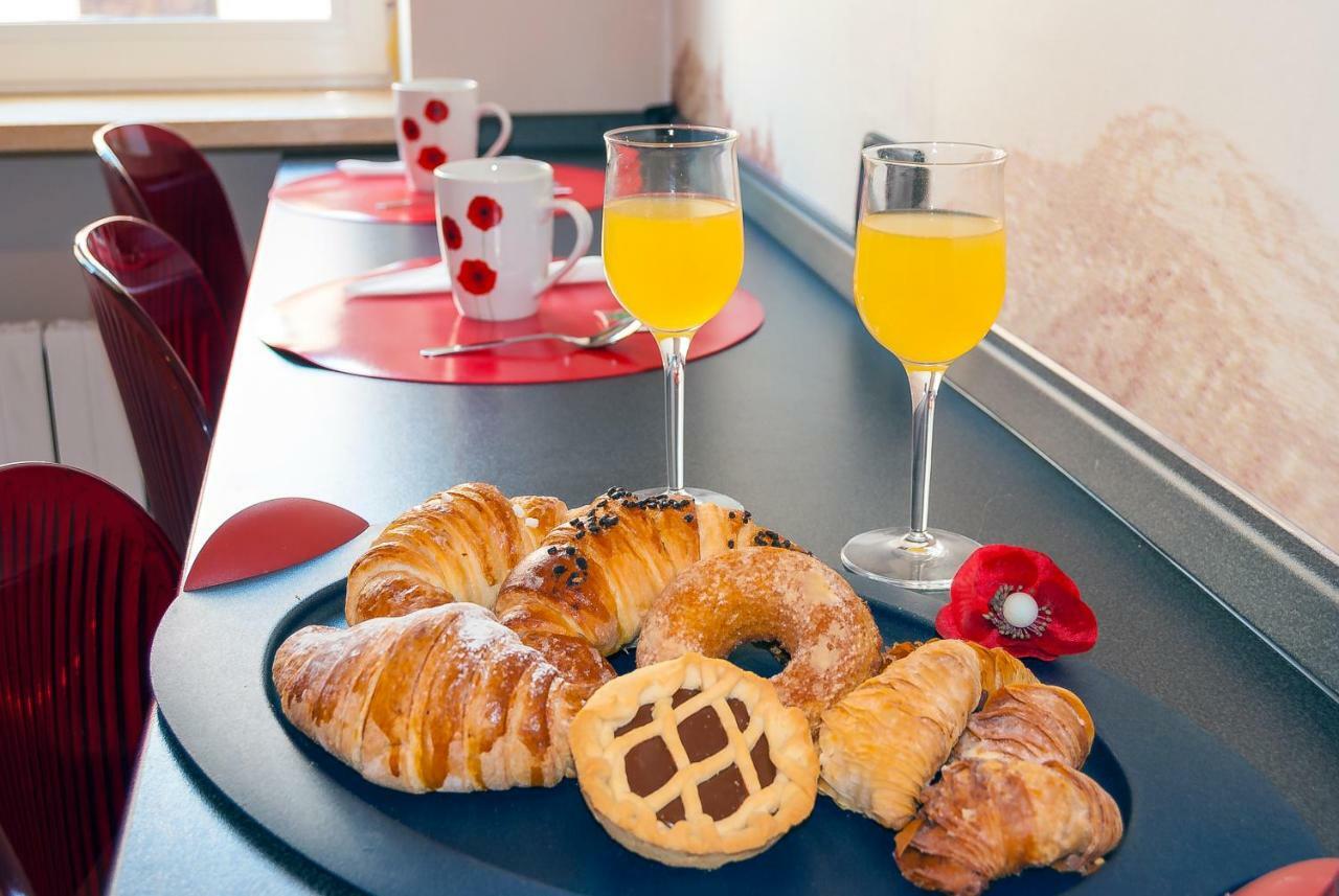 Il Cortile Bed and Breakfast Bra Buitenkant foto